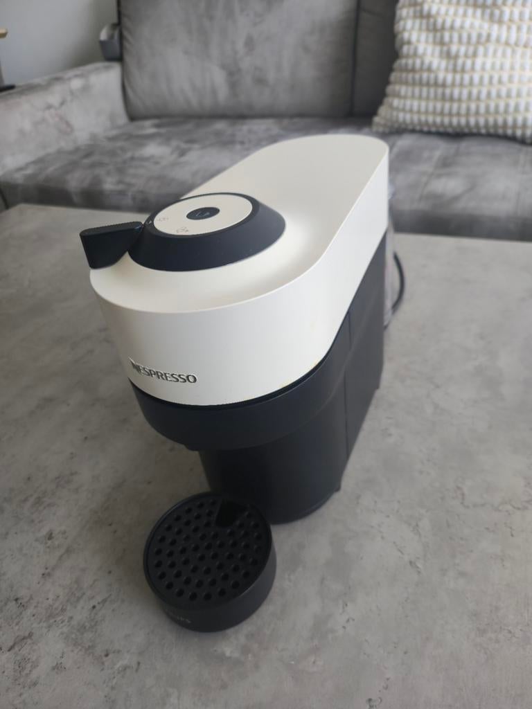 Nespresso vertuo pop met capsules, Witgoed en Apparatuur, Koffiezetapparaten, Ophalen, Koffiemachine