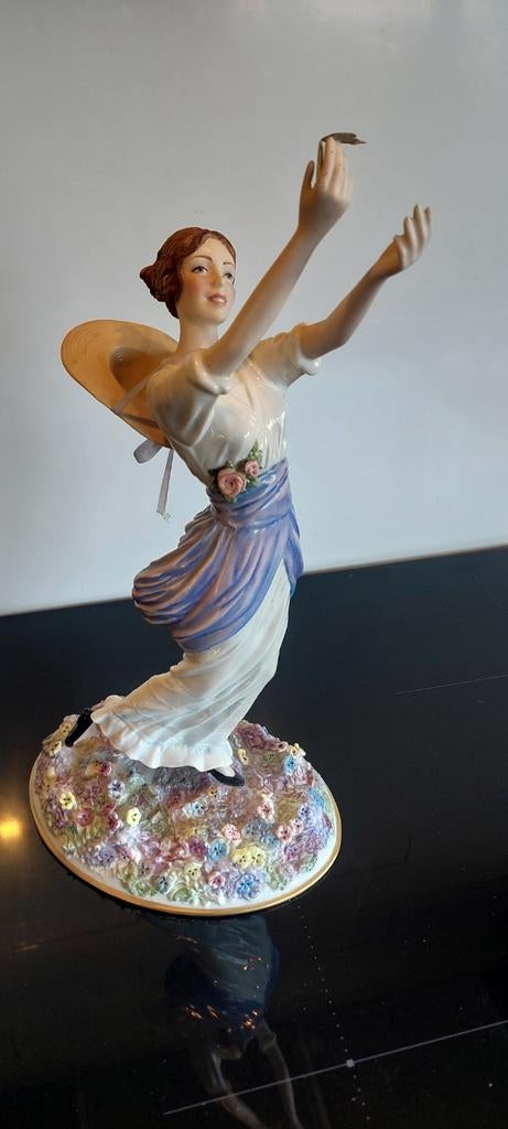 Porseleinen beeld "sweeter than a rose", Ophalen of Verzenden