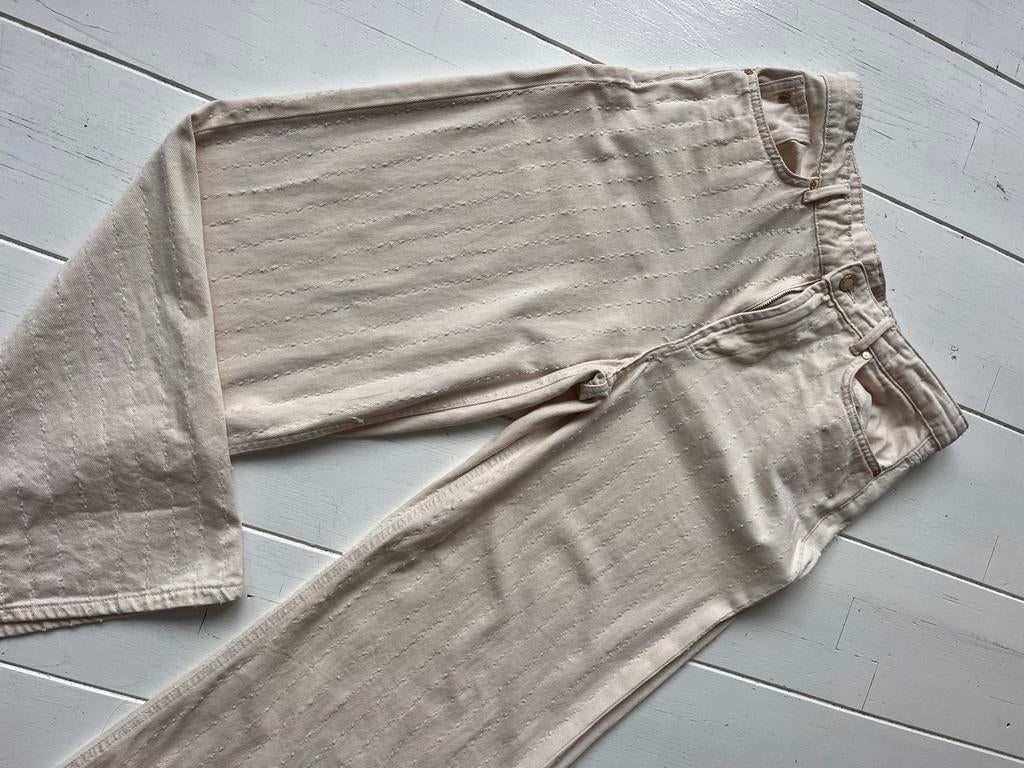 Cotton Club jeans ecru/beige met reliëf-streeppatroon, Beige, Maat 42/44 (L), Ophalen of Verzenden, Zo goed als nieuw