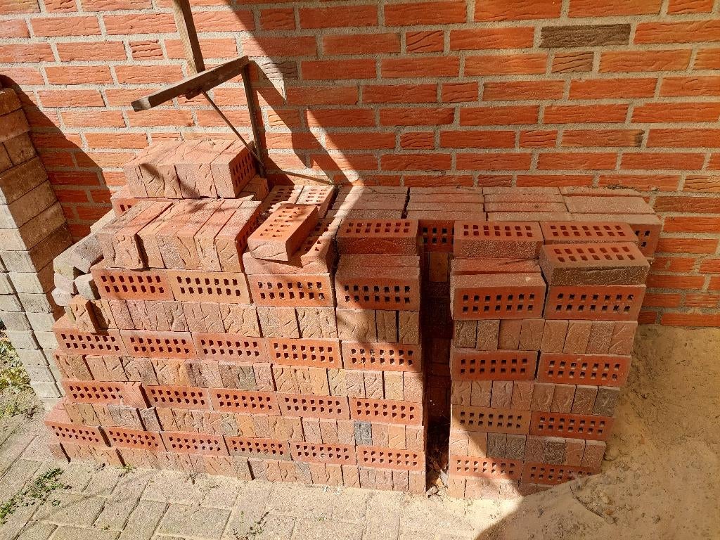 Rode bakstenen, Ophalen, Zo goed als nieuw, Bakstenen