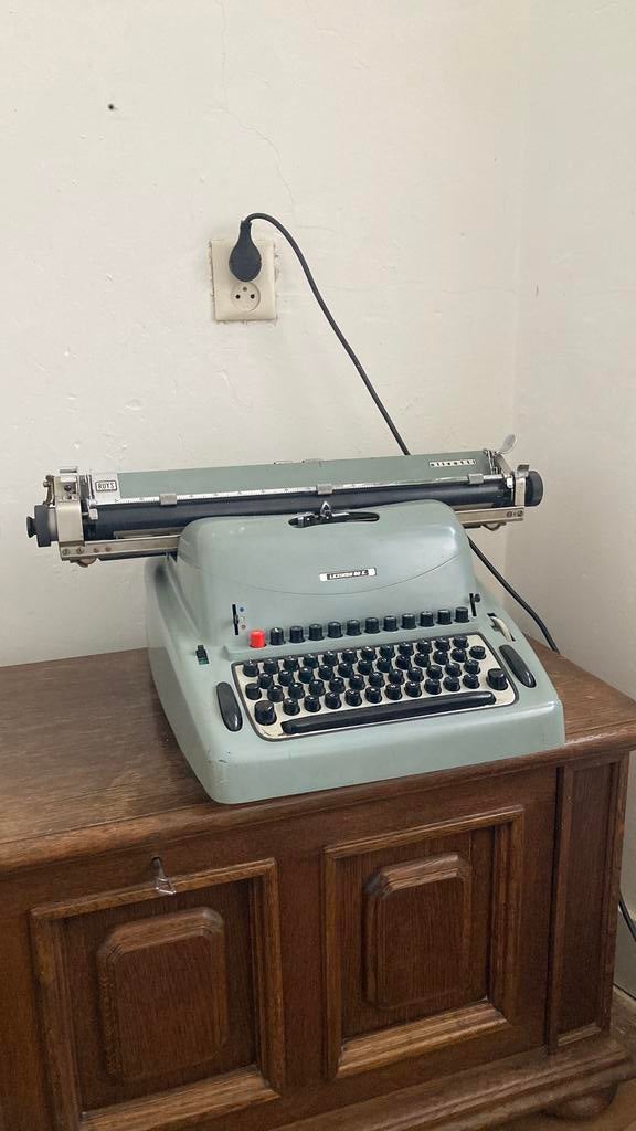 Olivetti Lexikon 80 E. Elektrische typemachine - Uniek!, Diversen, Typemachines, Ophalen, Gebruikt