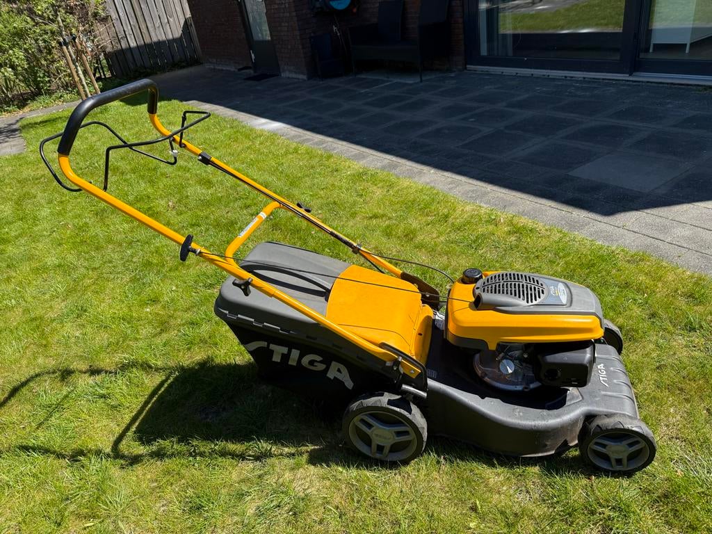 Stiga Combi 48 S H Benzine Grasmaaier - Zelfrijdend, Mulch, Ophalen, Cirkelmaaier, Gebruikt, STIGA