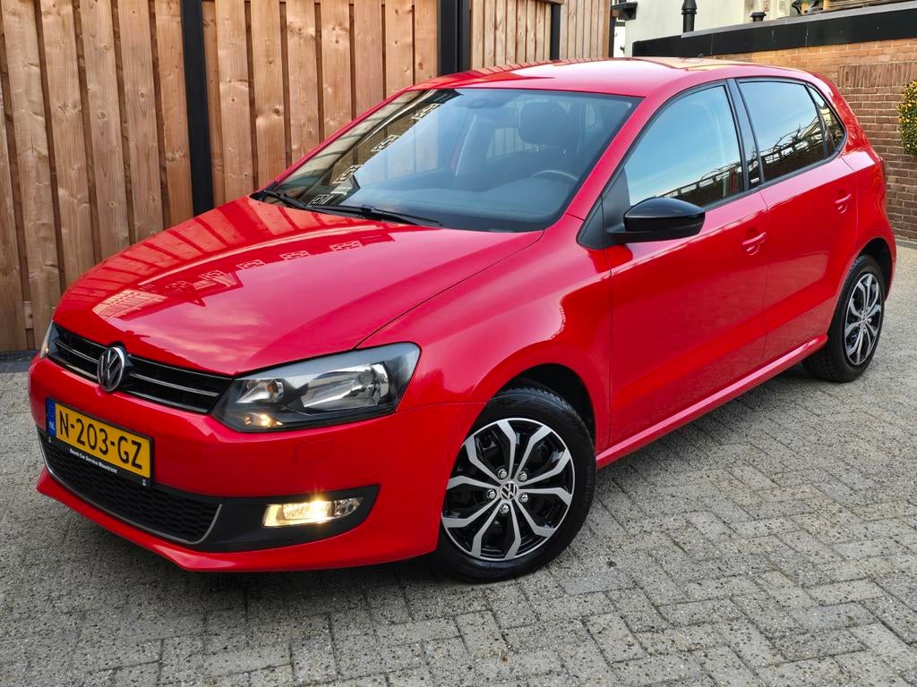 Volkswagen Polo 1.2 51KW/70PK "Style" l Carplay l Navi l NaP, Auto's, Voorwielaandrijving, 967 kg, 40 €/maand, 4 cilinders