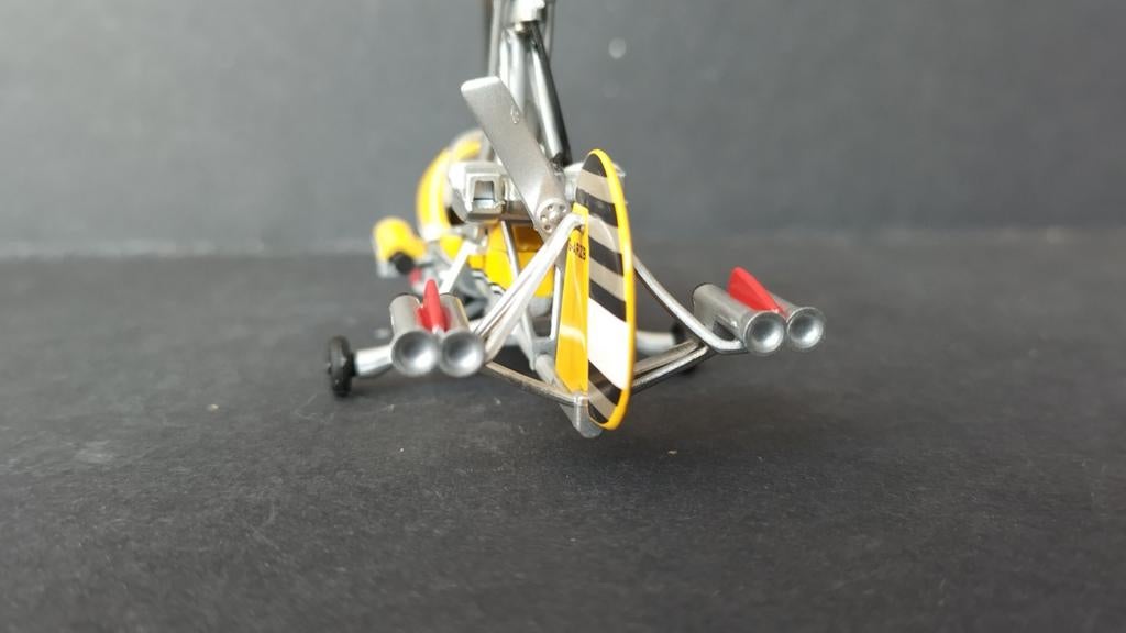 Wallis Gyrocopter little Nellie 007 James Bond Pol, Hobby en Vrije tijd, Modelauto's | 1:43, Overige merken, Auto, Verzenden, Nieuw