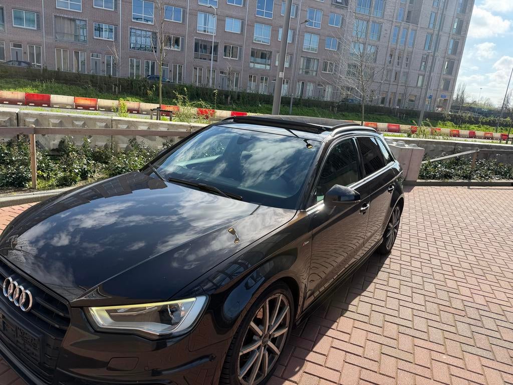 AUDI A3 Sportback 2.0TDI 150PK 3xS-Line Aut|Pan|Led|VOL, Auto's, 4 cilinders, Bruin, Leder en Stof, 23 km/l