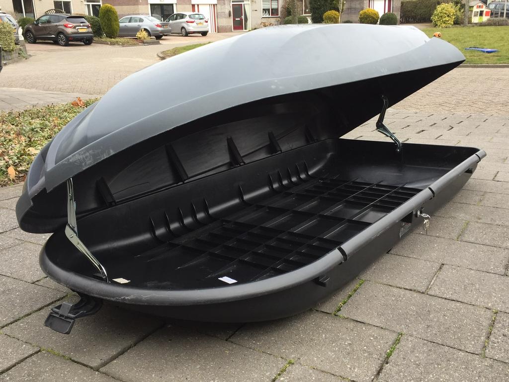 TE HUUR Grote dakkoffer 450 liter, Ophalen, Gebruikt