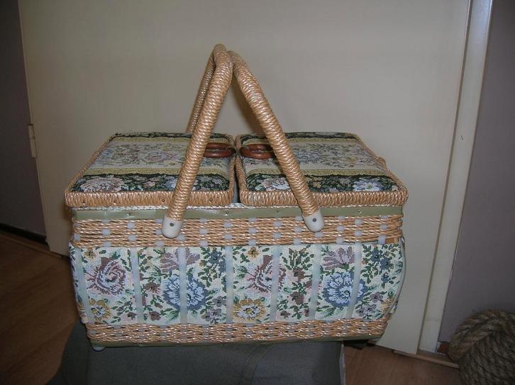 naaimand riet en stof 34 x 24 cm., Antiek en Kunst, Curiosa en Brocante, Ophalen of Verzenden