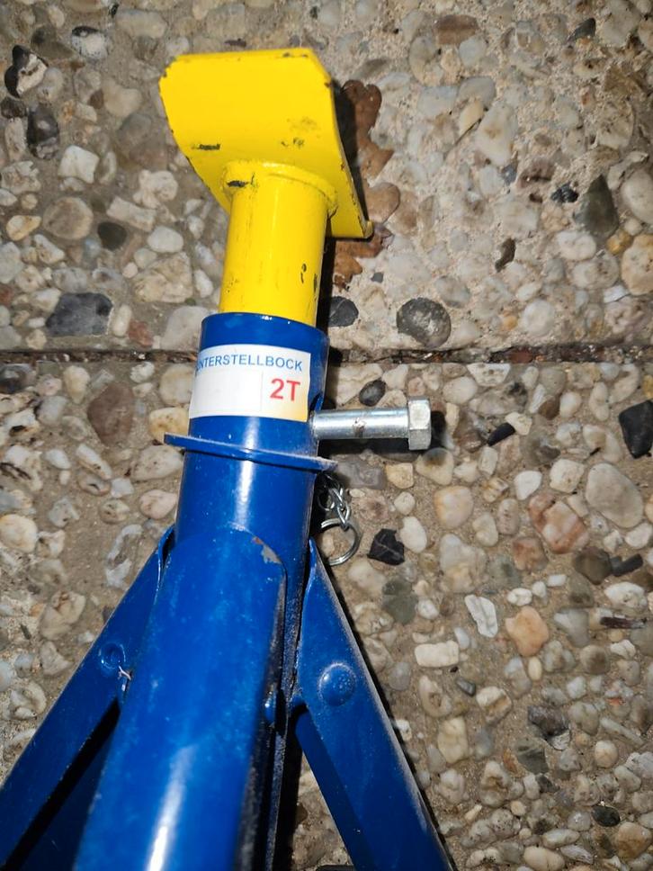 2x Assteunen 2T - Stevige Ondersteuning voor Voertuigen, Auto diversen, Krikken, Gebruikt, Garagekrik, Manueel, Ophalen of Verzenden