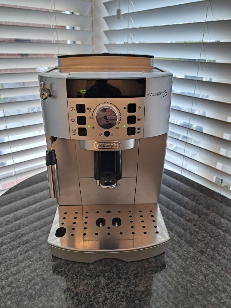 De’Longhi magnifica s koffiemachine., Witgoed en Apparatuur, Koffiezetapparaten, Ophalen of Verzenden, Zo goed als nieuw, Koffiemachine