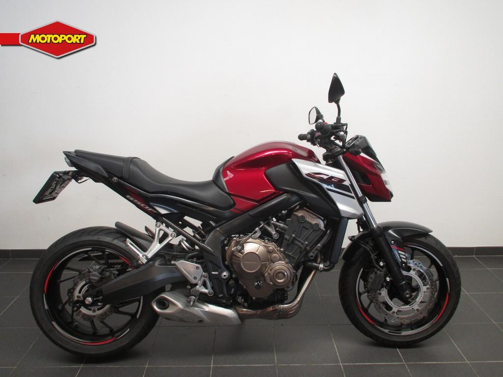 Honda CB 650 F C-ABS (bj 2018), LED Verlichting, Doornveld 180-184
B-1731  ZELLIK, BE, Honda Motor Europe Ltd, Belgian Branche