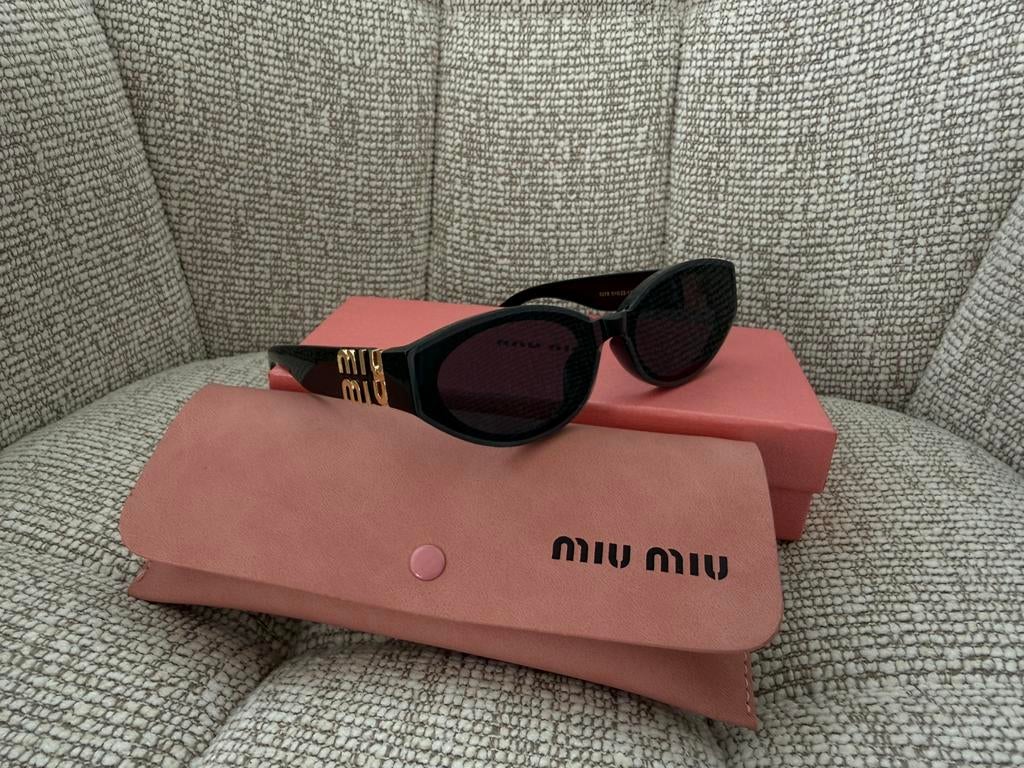 Miu Miu zonnebril, Sieraden, Tassen en Uiterlijk, Zonnebrillen en Brillen | Dames, Ophalen of Verzenden, Nieuw, Zonnebril, Overige merken