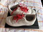 Nike Air Force 1 Supreme - Maat 42,5, Kleding | Heren, Schoenen, Ophalen of Verzenden, Gedragen, Wit, Sneakers of Gympen