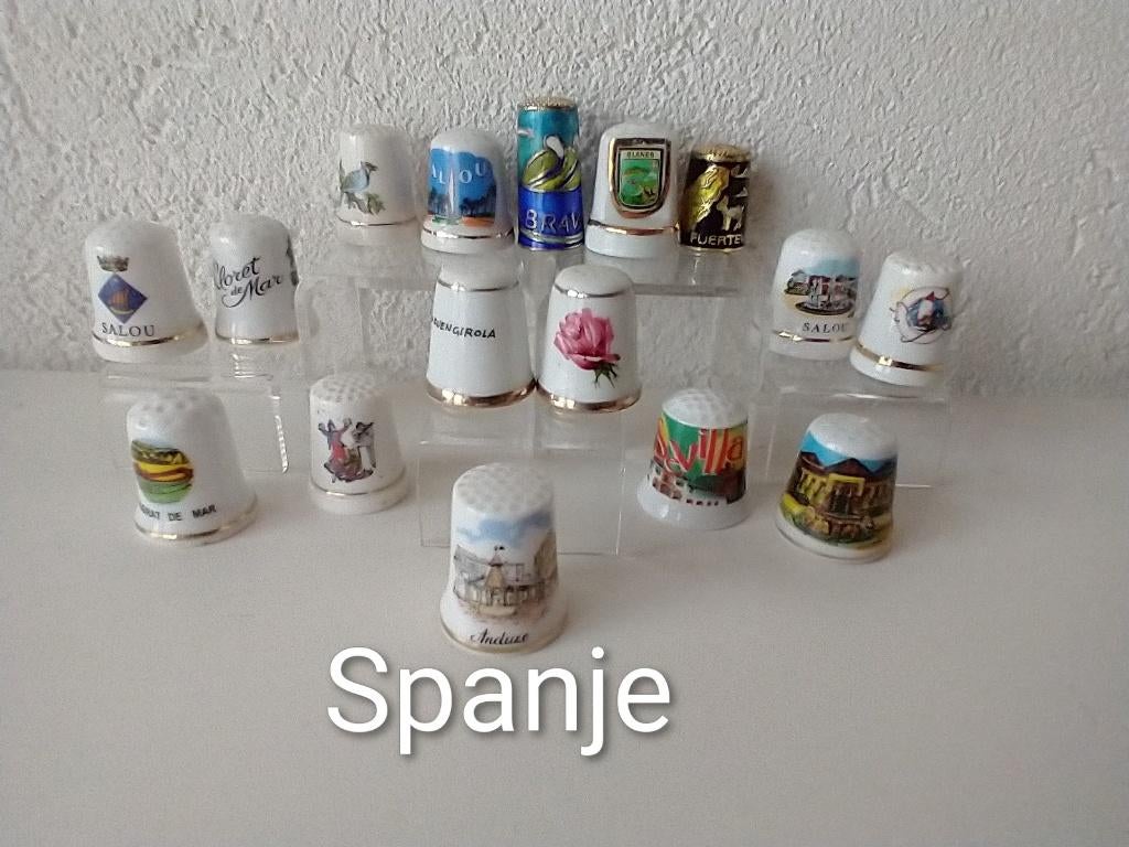 Spanje vingerhoedjes collectie porseleinen en cloisonné, Ophalen of Verzenden, Zo goed als nieuw, Porselein