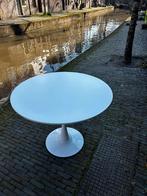 Witte ronde tafel (5 stuks beschikbaar), Huis en Inrichting, Tafels | Eettafels, Ophalen, Rond, Zo goed als nieuw, Modern