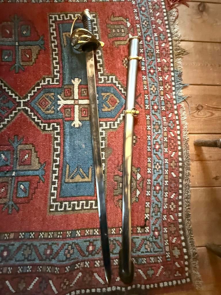 Decoratieve sabel met schede, Ophalen of Verzenden, Landmacht, Nederland, Zwaard of Sabel