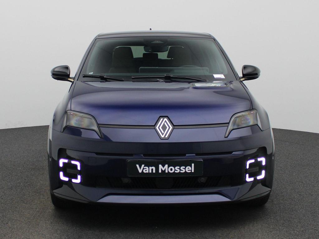 Renault 5 EV 52kWh Iconic Cinq 110 kW comf. range | Automtaa, Auto's, Renault, Stof, Gebruikt, 150 pk, Blauw