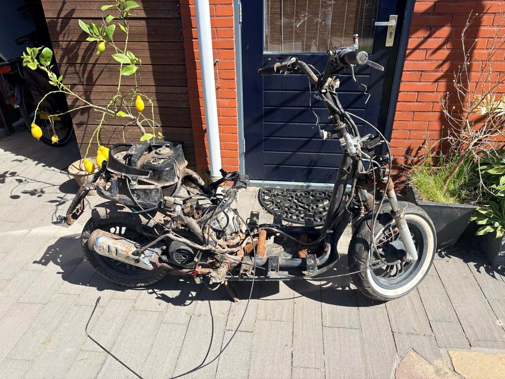 Turbho scooter voor onderdelen - gratis ophalen, Ophalen of Verzenden, Gebruikt, Maximaal 25 km/u, Benzine
