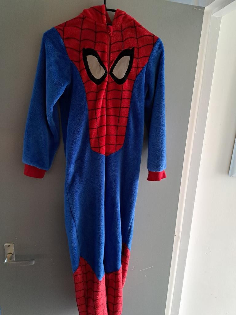 Spiderman onesie maat 140 - Heerlijk warm!, Ophalen, Nacht- of Onderkleding, Gebruikt, Jongen