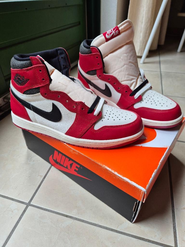 Jordan 1 Retro High Chicago Lost and Found - EU 44 / US 10, Kleding | Heren, Schoenen, Overige kleuren, Nieuw, Ophalen of Verzenden