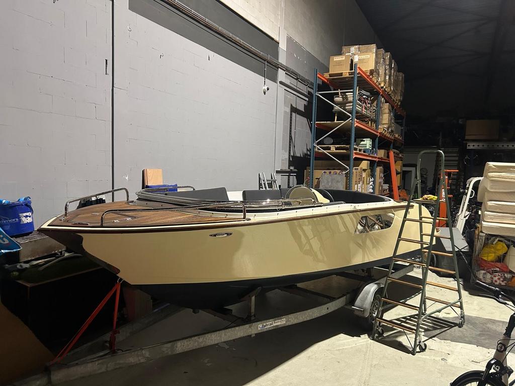 Sloep Tender Zeus Canal 6.50m Honda 20pk, Watersport en Boten, Ophalen, 10 tot 30 pk, Gebruikt, 6 meter of meer