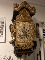 Friese stoelklok ., Ophalen