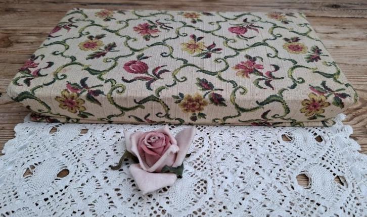 Franse brocante stoffen doos, Ophalen of Verzenden