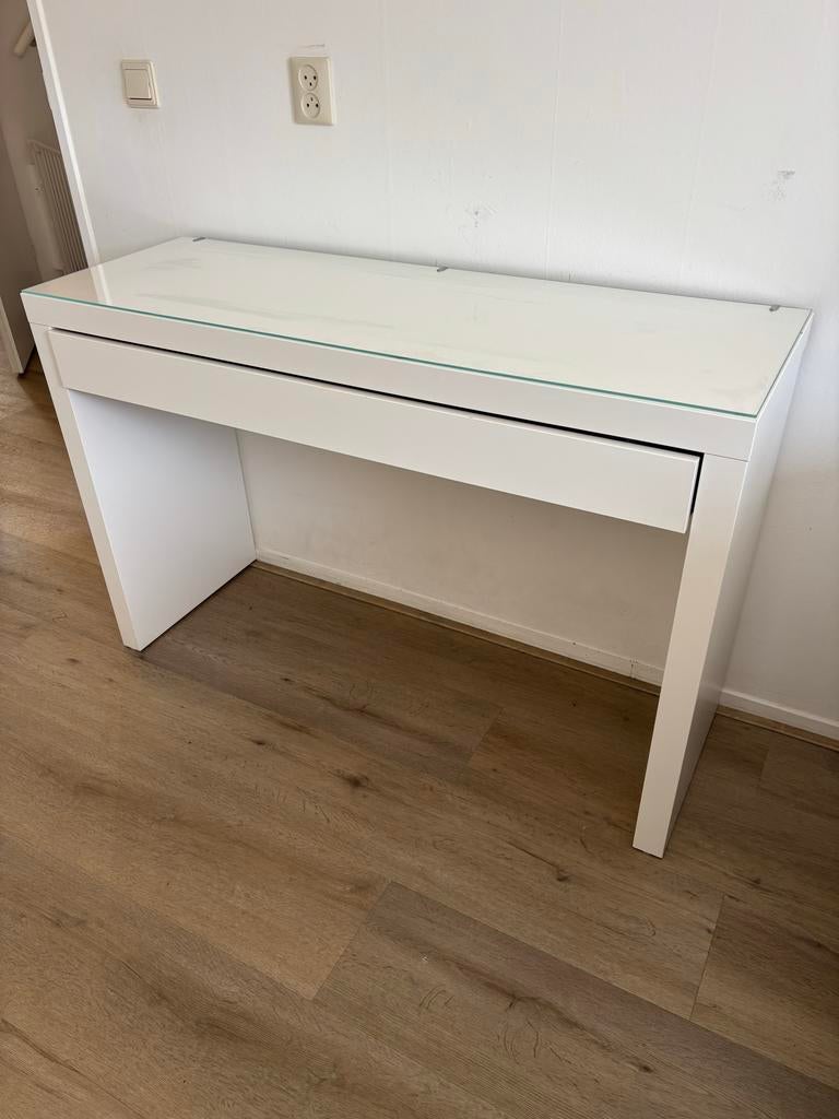 Malm makeuptafel, eventueel met stoel, Huis en Inrichting, Ophalen, 100 tot 150 cm, Zo goed als nieuw, Minder dan 100 cm