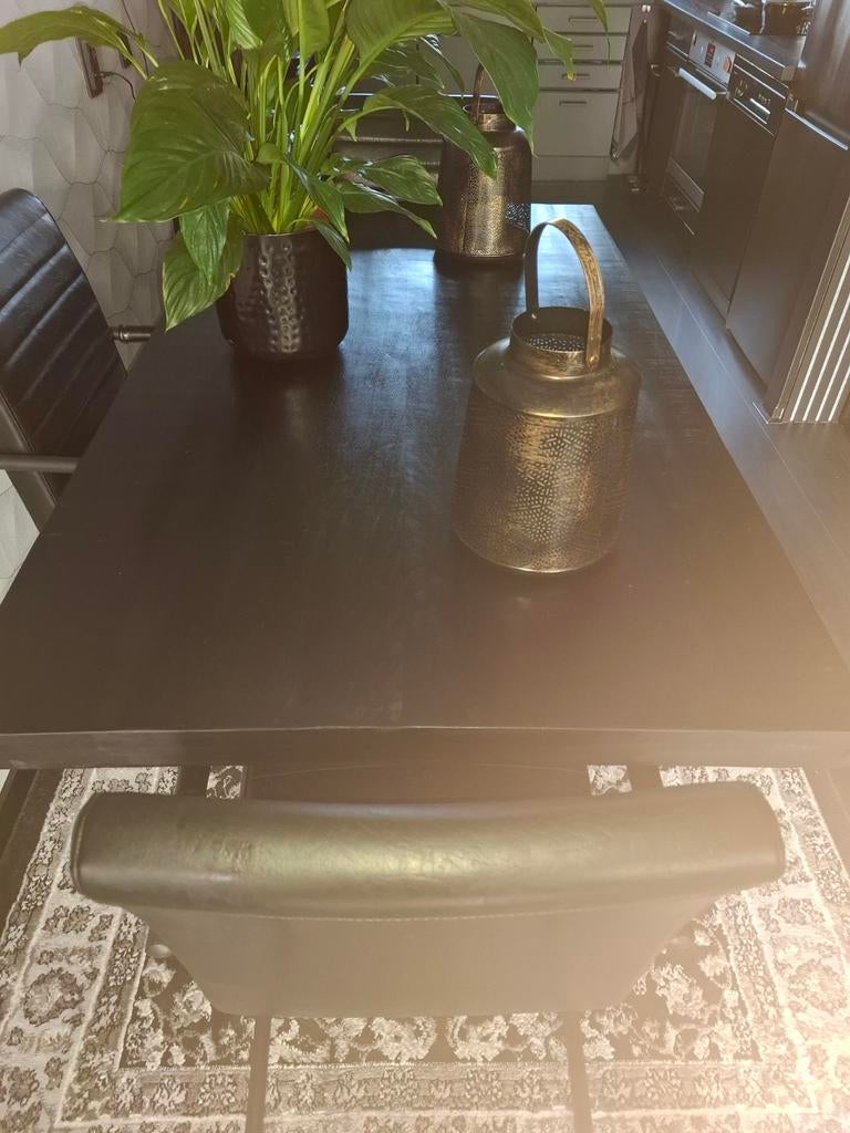 Mooie zwarte mangohout eettafel, Huis en Inrichting, Tafels | Salontafels, Zo goed als nieuw, Rechthoekig, Overige houtsoorten