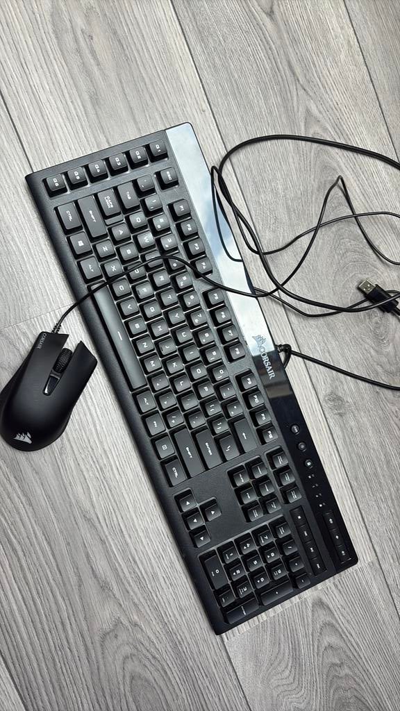 Corsair toetsenbord en muis, Ophalen of Verzenden, Zo goed als nieuw, Toetsenbord en muis-set