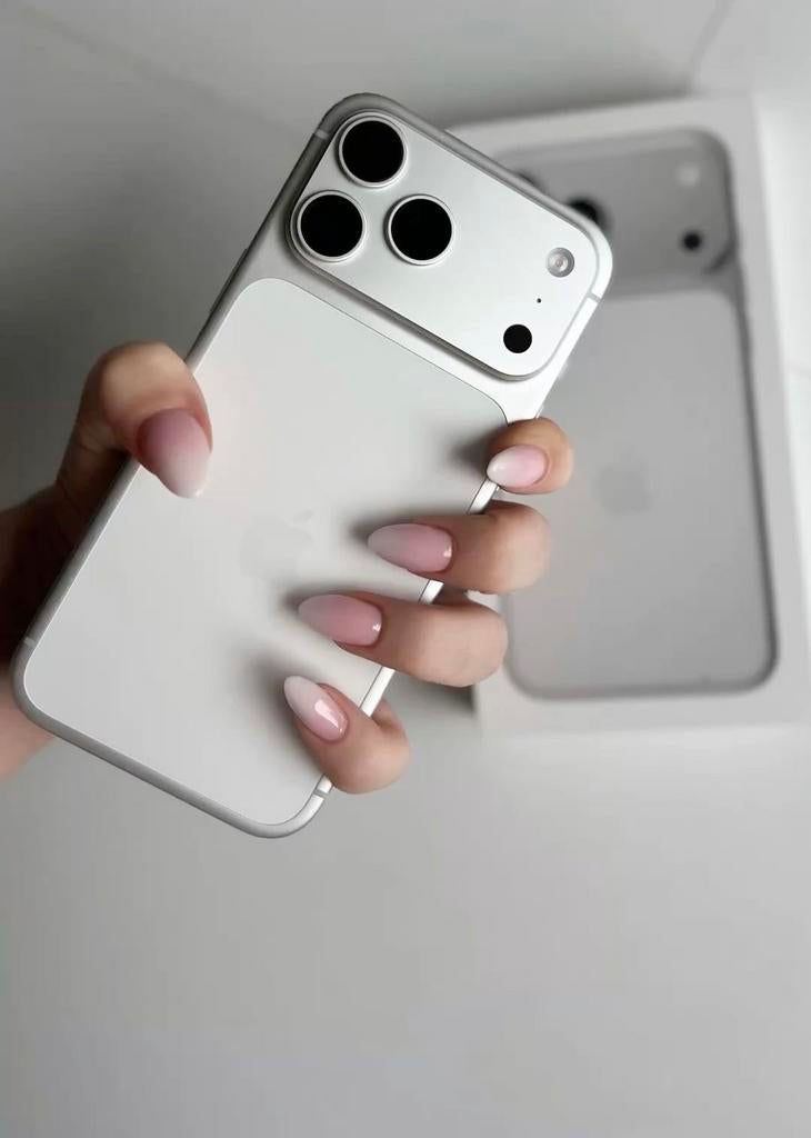 Nieuw iPhone 17 Pro Max Zilver 256GB - 100% Batterij, 256 GB, Overige modellen, Nieuw, Ophalen of Verzenden