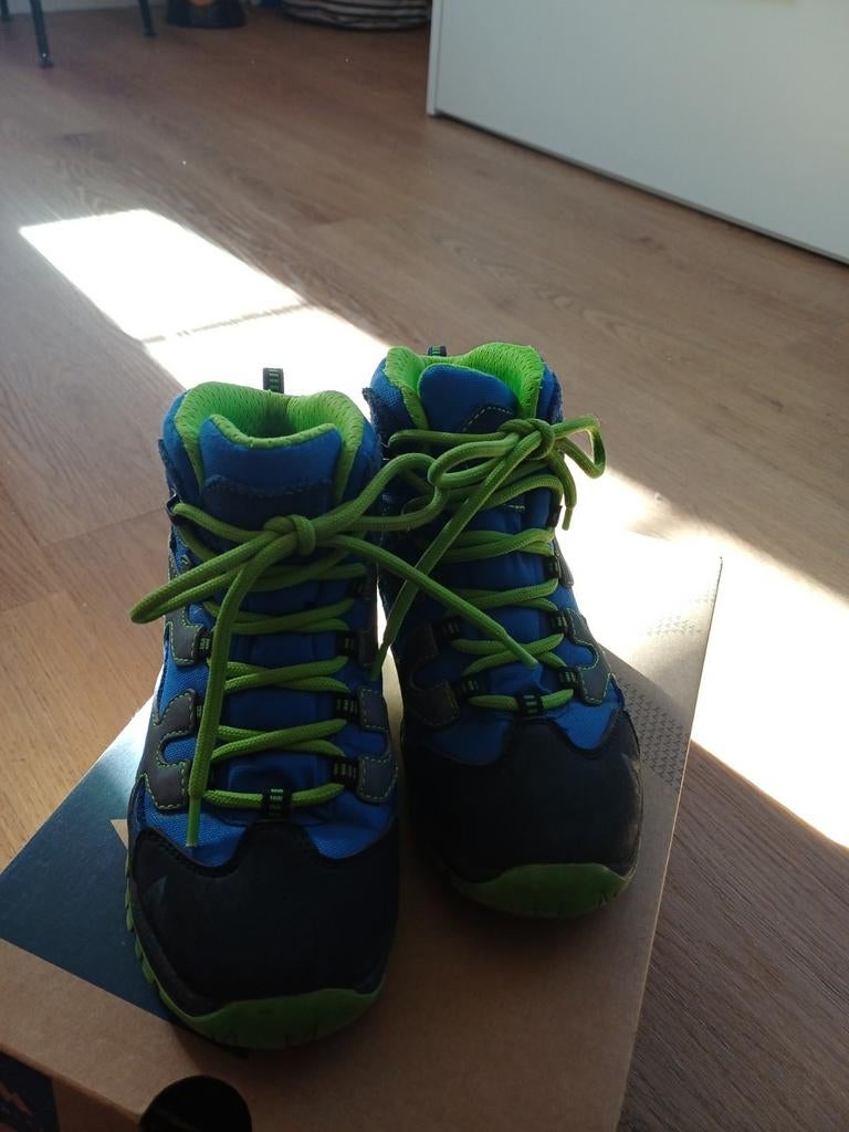 Kinder bergschoenen wandelschoenen McKinley mt 30, Sport en Fitness, Bergsport en Wandelen, Ophalen of Verzenden, Zo goed als nieuw