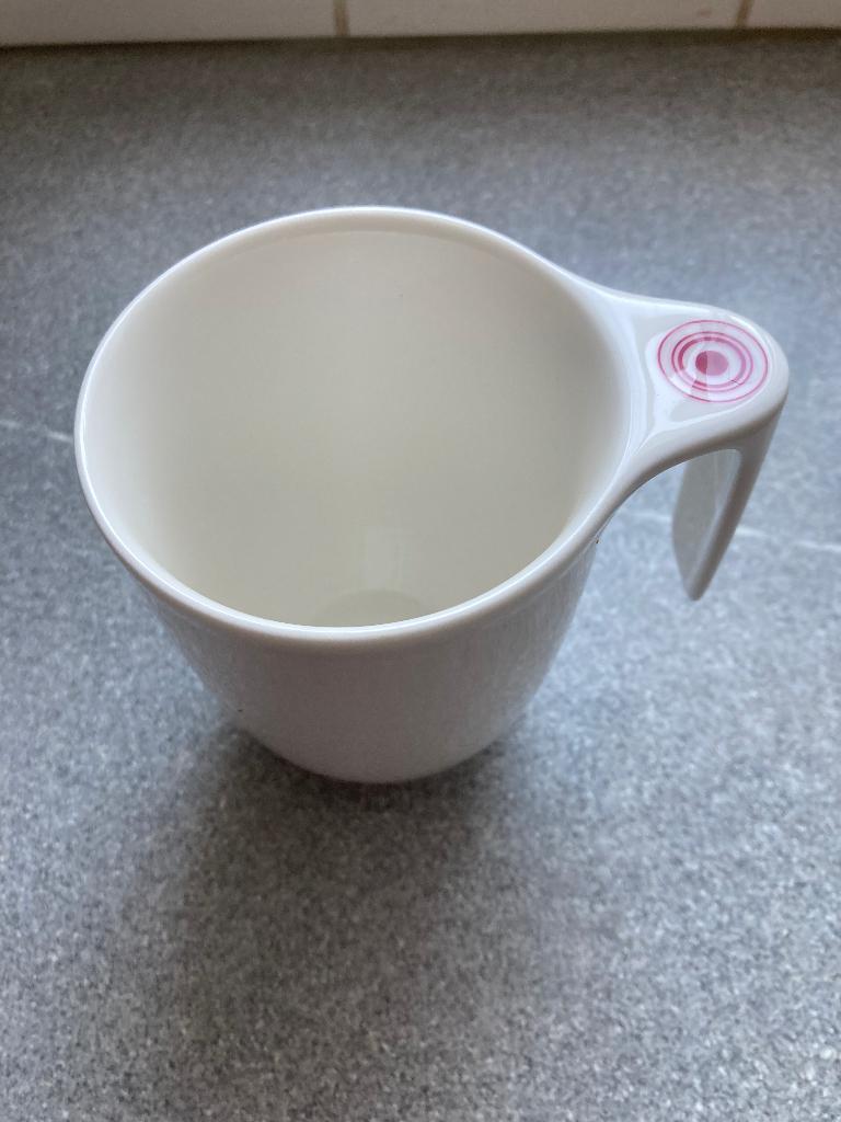 VIVO grote mok met rode duimdruk Flow, Nieuw, Ophalen of Verzenden, Effen, Kop(pen) en/of Schotel(s)