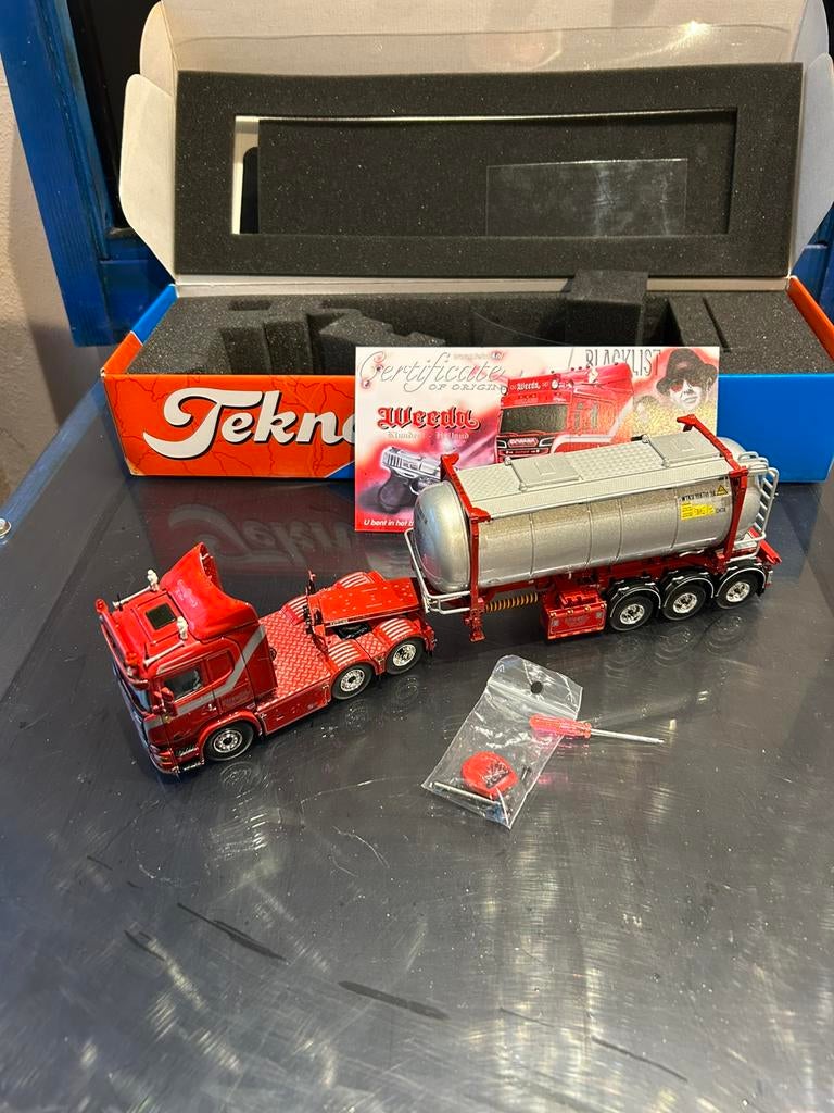 Tekno Weeda Blacklist, Hobby en Vrije tijd, Modelauto's | 1:50, Ophalen of Verzenden, Zo goed als nieuw, Bus of Vrachtwagen, Tekno