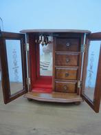 Mooi houten sieraden- c q kledingkastje voor bv poppenhuis, Ophalen of Verzenden, Gebruikt, Poppenhuis