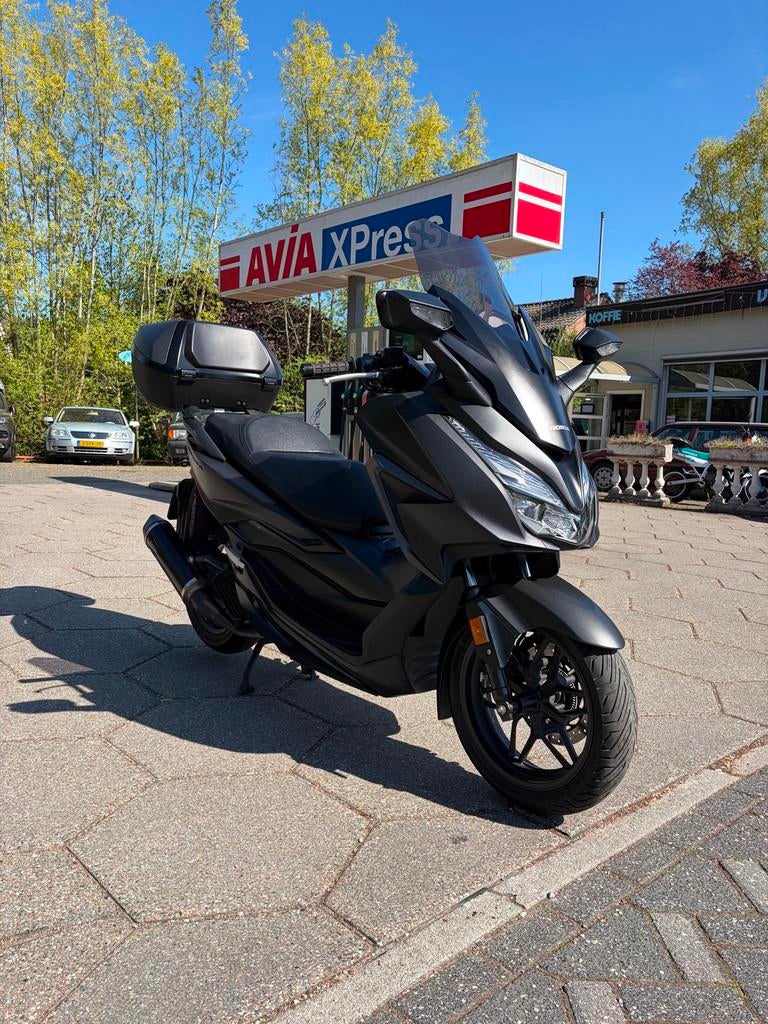 Honda Scooter Forza NSS 125 ABS A1 11KW, Rijksstraatweg 248
3634AN  Loenersloot, NL, Bedrijf, 125 cc, 11 kW of minder
