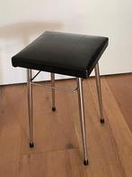 Vintage kruk met zwarte skai zitting jaren 60-70, Ophalen of Verzenden, Gebruikt, IJzer