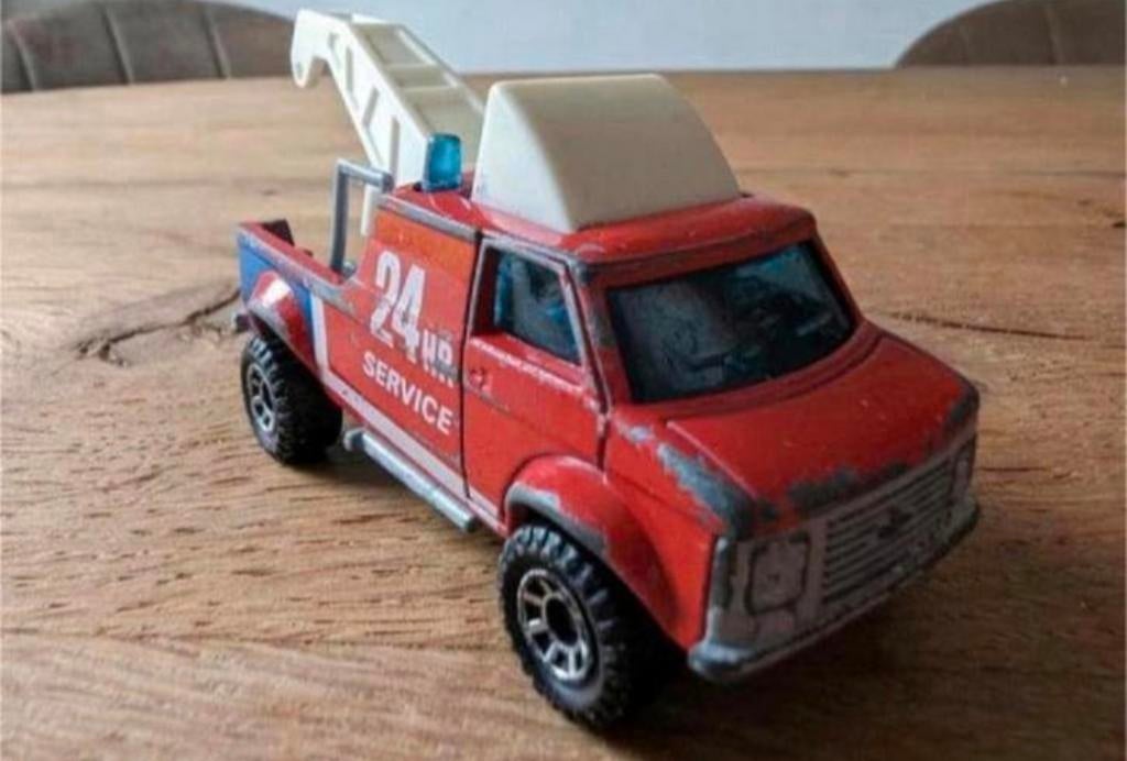 Matchbox Breakdown Truck “24 HR Service” – 1985, Hobby en Vrije tijd, Modelauto's | Overige schalen, Gebruikt, Bus of Vrachtwagen