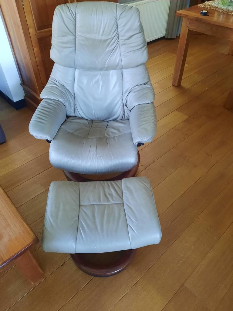 Stressless Relaxfauteuil met Hocker, Ophalen, Gebruikt, 75 tot 100 cm, 50 tot 75 cm