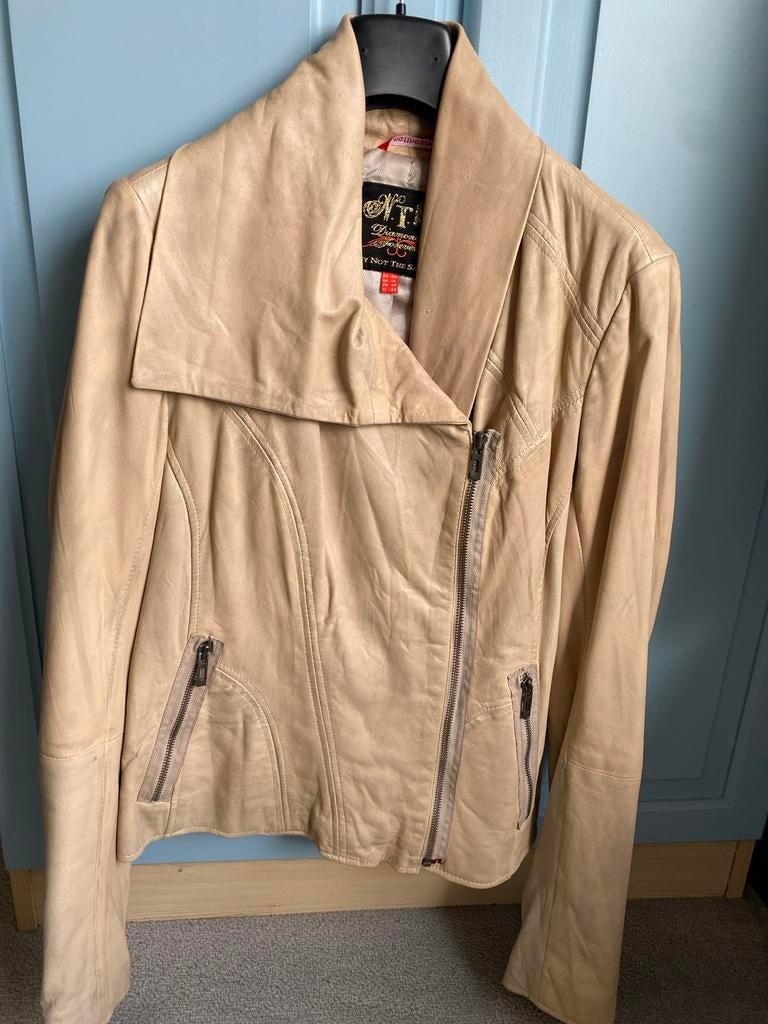 NTS Stijlvol apart beige Leren Jasje  maat 40, Ophalen of Verzenden, Zo goed als nieuw, Maat 38/40 (M), Beige