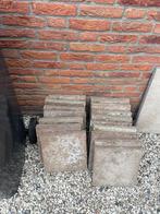 Gratis 30 x 30 tegels, Ophalen of Verzenden, Zo goed als nieuw, Beton, Terrastegels