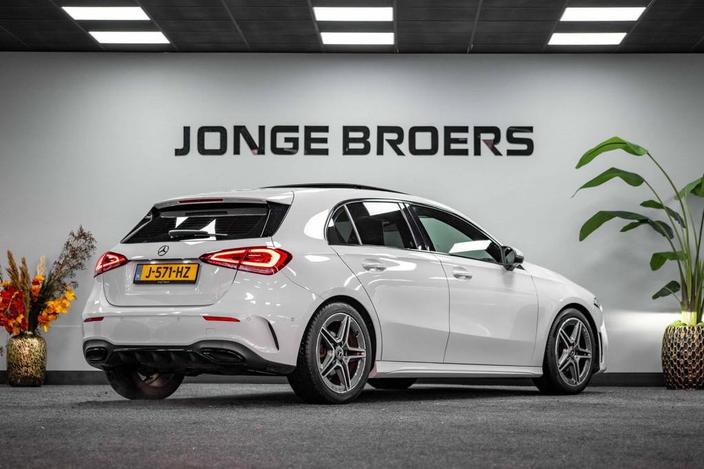 Mercedes-Benz A-klasse 180 Business Solution AMG |Pano|Sfeer, Auto's, 136 pk, Gebruikt, 4 cilinders, Wit