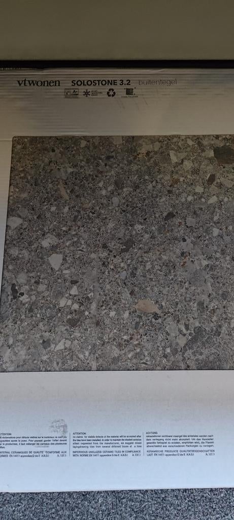 Gratis 4 stuks vtwonen buitentegel composite grey 70*70, Doe-het-zelf en Verbouw, Tegels, Ophalen, 60 cm of meer, Keramiek, Nieuw