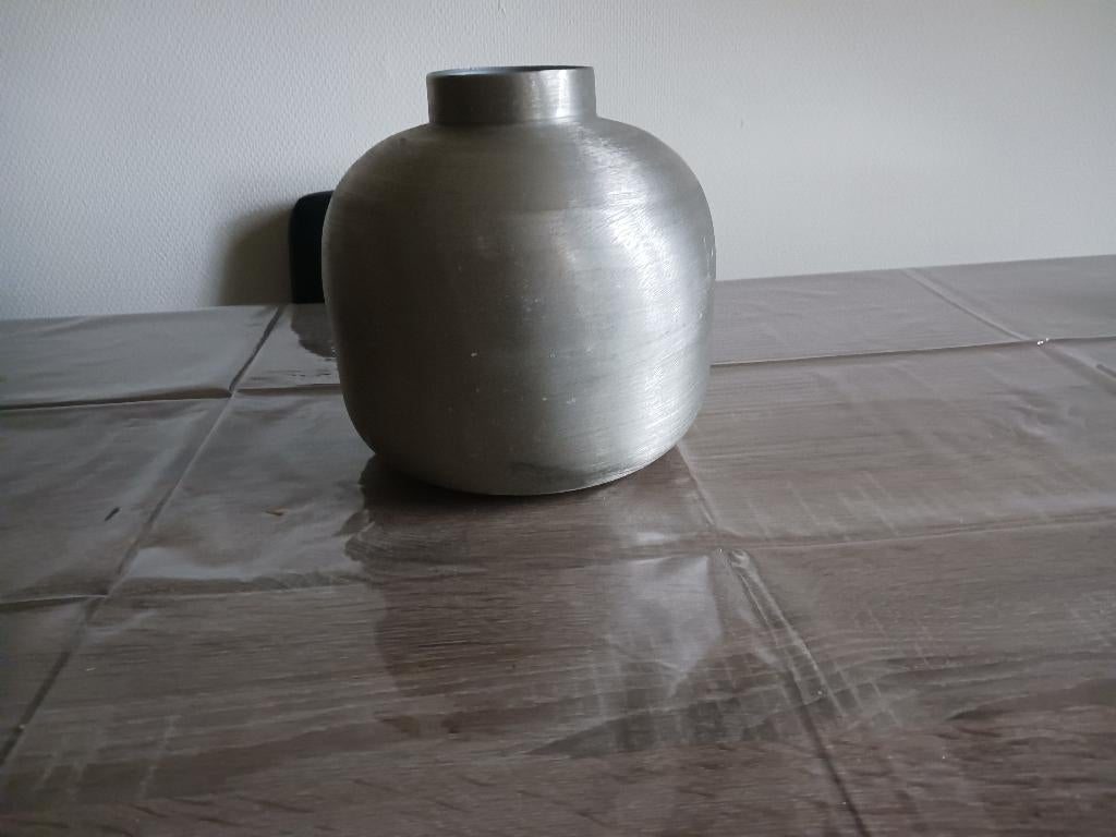 Aluminium vaas, Huis en Inrichting, Woonaccessoires | Vazen, Overige materialen, Gebruikt, Overige kleuren, Ophalen of Verzenden