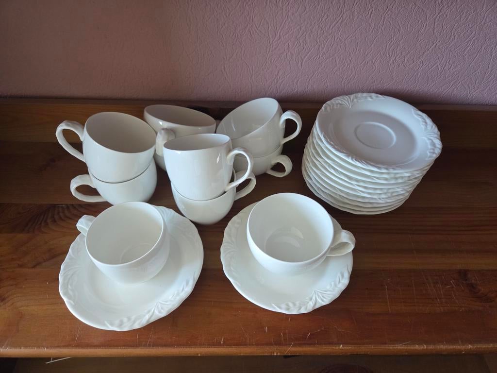 Witte porseleinen koffie/theekopjes van Villeroy & Boch, Verzamelen, Ophalen of Verzenden, Gebruikt, Porselein, Kop en/of schotel