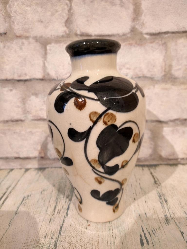 Aardewerk vaasje in art nouveau bloemen stijl, Ophalen of Verzenden