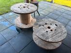 Twee tuintafels (kabelhaspel) te koop, Ophalen of Verzenden, Gebruikt, Rond, Hout