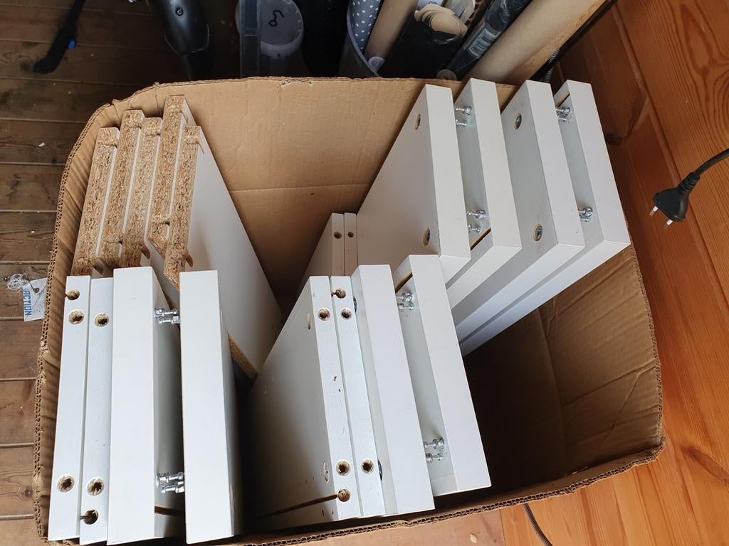 Verschillende besta ikea en rvs poten los te koop, Ophalen, Gebruikt, 50 tot 100 cm, Minder dan 100 cm