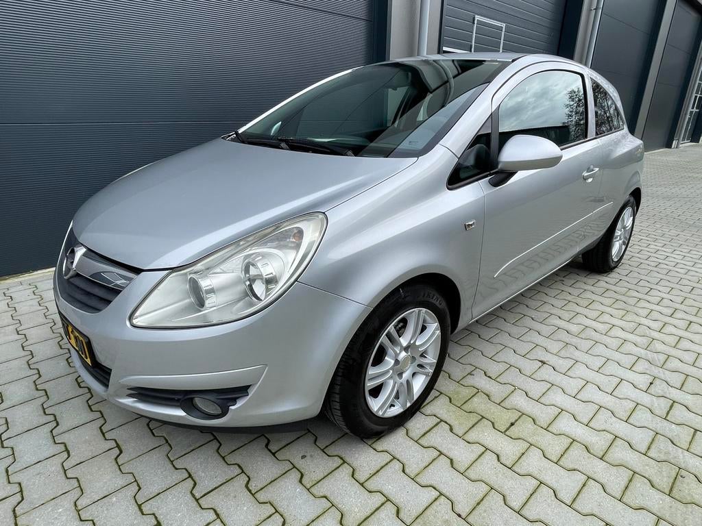 Opel Corsa 1.4 16V Njoy 2007 Leuke nette auto, Voorwielaandrijving, Stof, Elektrische ramen, 4 cilinders
