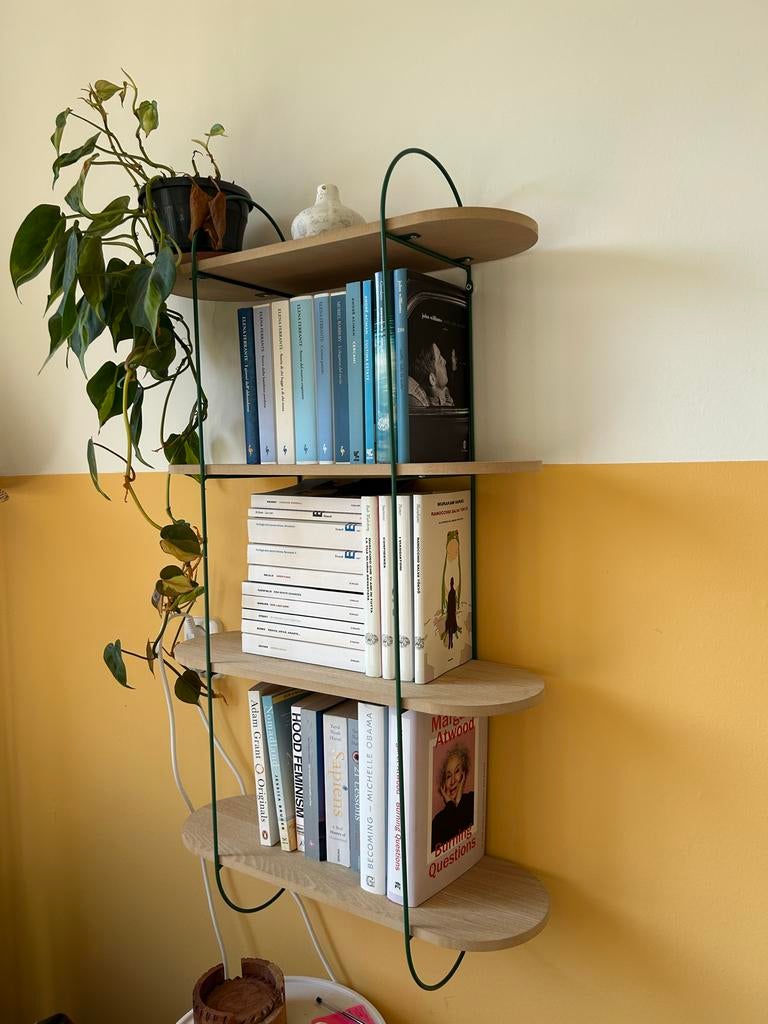 Sostrene Grene metalen en houten boekenplanken (2x), Huis en Inrichting, Kasten | Boekenkasten, Gebruikt, Minder dan 50 cm, 100 tot 150 cm