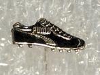 Vintage Puma Voetbalschoen Speldje, Ophalen of Verzenden, Zo goed als nieuw, Sport, Speldje of Pin